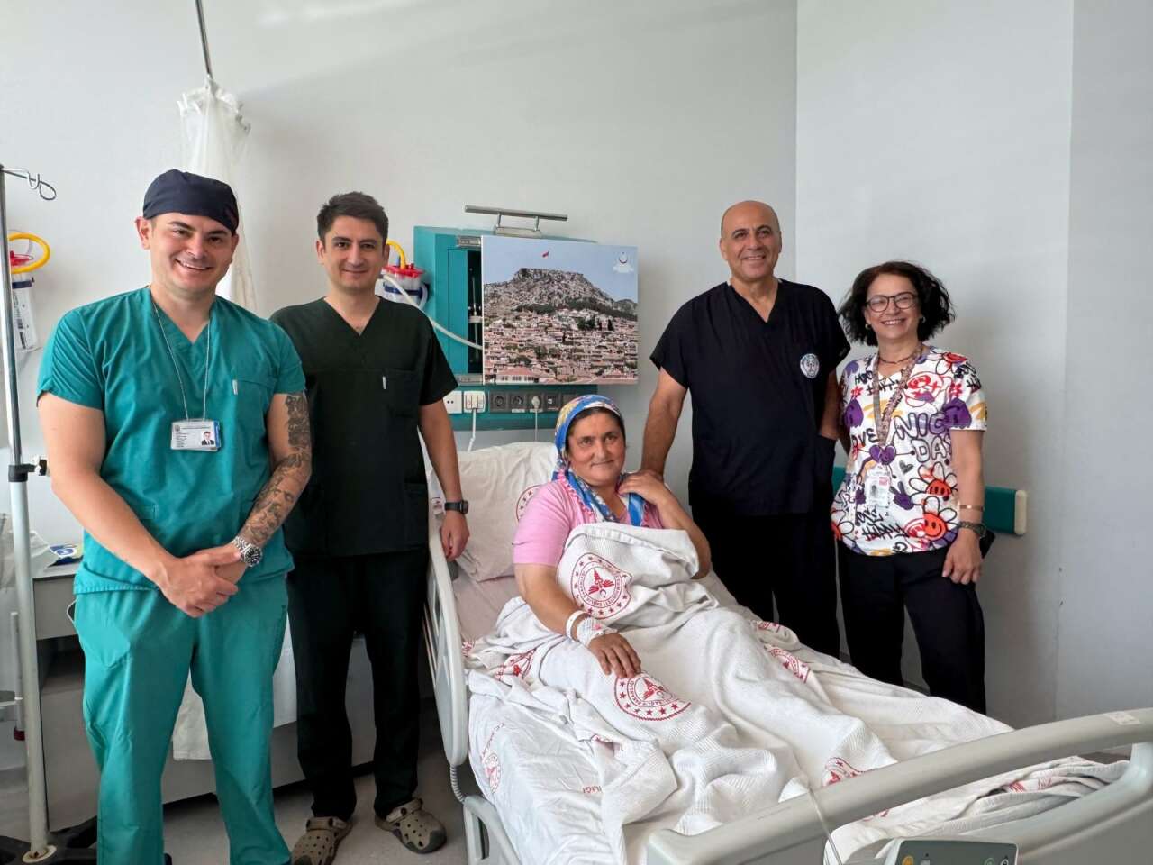Muğla'da Bir İlk: 4 Santimetrelik Böbrek Taşı ECIRS Yöntemiyle Tek Seansta Temizlendi 1